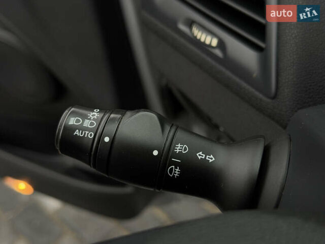 Сірий Рено Меган, об'ємом двигуна 1.6 л та пробігом 196 тис. км за 7850 $, фото 85 на Automoto.ua