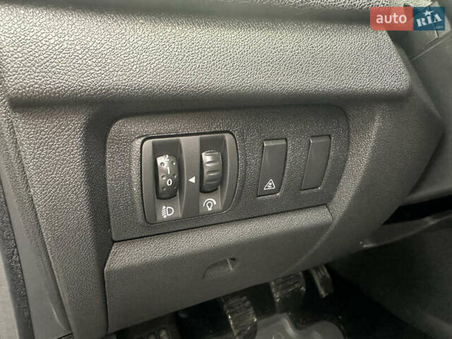 Сірий Рено Меган, об'ємом двигуна 1.6 л та пробігом 176 тис. км за 6450 $, фото 23 на Automoto.ua