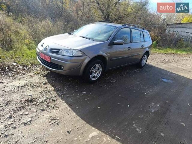 Серый Рено Меган, объемом двигателя 1.6 л и пробегом 190 тыс. км за 5800 $, фото 89 на Automoto.ua