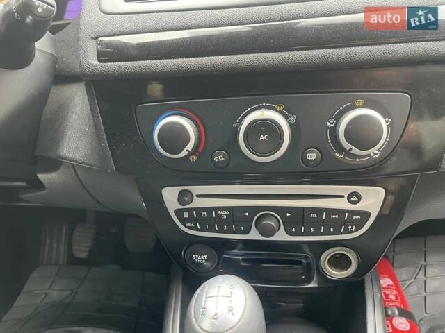 Сірий Рено Меган, об'ємом двигуна 1.46 л та пробігом 230 тис. км за 6700 $, фото 7 на Automoto.ua