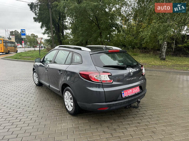 Рено Меган 2009 в Белой Церкве на Automoto.ua Серый Рено Меган, объемом двигателя 1.6 л и пробегом 231 тыс. км за 7900 $, фото 8 на Automoto.ua
