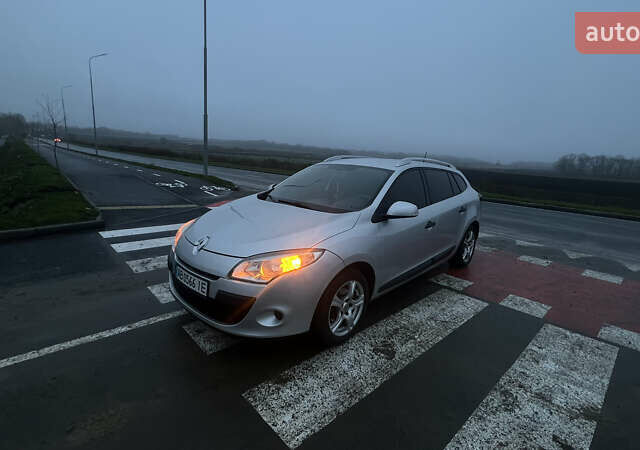 Серый Рено Меган, объемом двигателя 1.5 л и пробегом 248 тыс. км за 6500 $, фото 5 на Automoto.ua