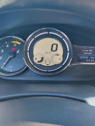 Сірий Рено Меган, об'ємом двигуна 1.5 л та пробігом 337 тис. км за 5600 $, фото 8 на Automoto.ua