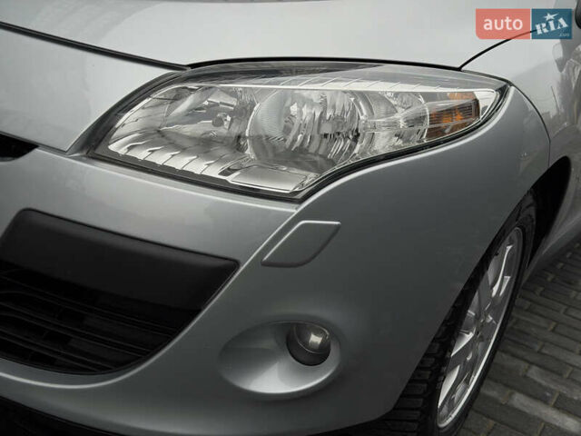 Сірий Рено Меган, об'ємом двигуна 1.6 л та пробігом 196 тис. км за 7850 $, фото 64 на Automoto.ua