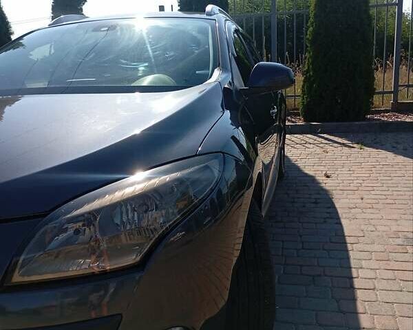 Серый Рено Меган, объемом двигателя 1.5 л и пробегом 300 тыс. км за 7000 $, фото 5 на Automoto.ua