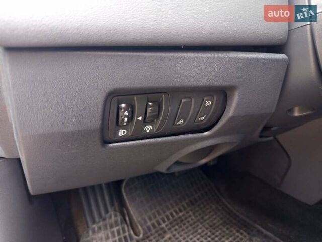 Серый Рено Меган, объемом двигателя 1.6 л и пробегом 198 тыс. км за 5800 $, фото 4 на Automoto.ua