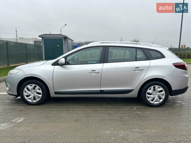 Сірий Рено Меган, об'ємом двигуна 1.6 л та пробігом 172 тис. км за 7450 $, фото 31 на Automoto.ua