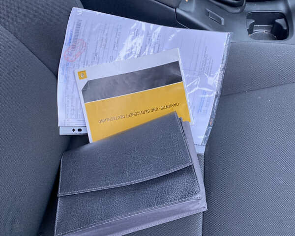 Серый Рено Меган, объемом двигателя 1.6 л и пробегом 206 тыс. км за 6850 $, фото 35 на Automoto.ua