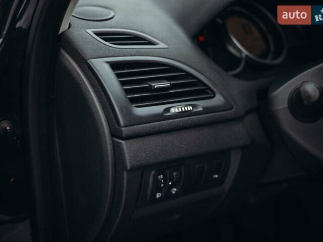 Серый Рено Меган, объемом двигателя 1.6 л и пробегом 217 тыс. км за 6900 $, фото 9 на Automoto.ua