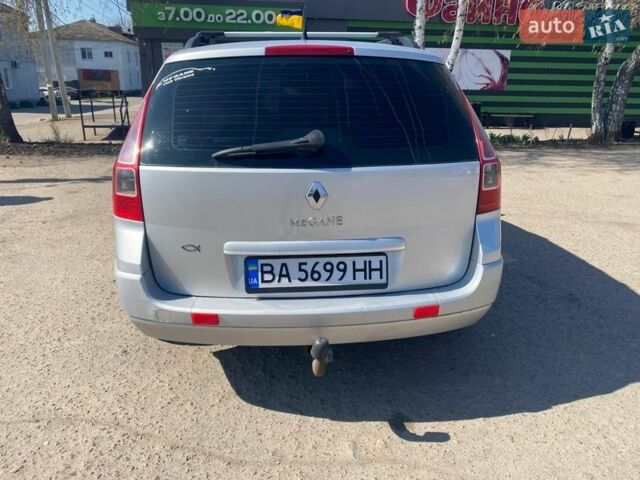 Серый Рено Меган, объемом двигателя 1.6 л и пробегом 321 тыс. км за 5100 $, фото 3 на Automoto.ua