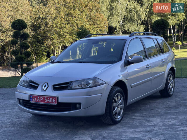 Серый Рено Меган, объемом двигателя 1.6 л и пробегом 197 тыс. км за 5700 $, фото 1 на Automoto.ua