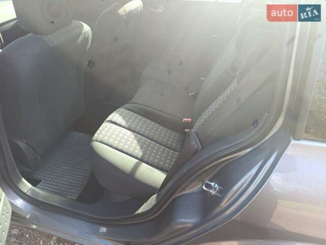 Серый Рено Меган, объемом двигателя 1.6 л и пробегом 190 тыс. км за 5800 $, фото 105 на Automoto.ua