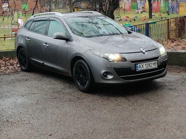 Серый Рено Меган, объемом двигателя 1.5 л и пробегом 250 тыс. км за 5012 $, фото 3 на Automoto.ua