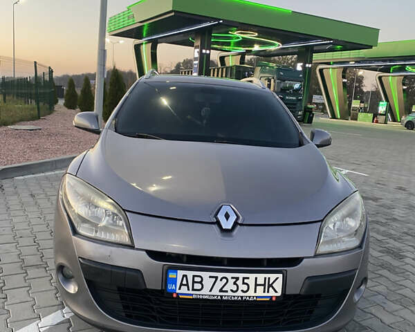 Рено Меган 2009 в Виннице на Automoto.ua Серый Рено Меган, объемом двигателя 1.46 л и пробегом 292 тыс. км за 6900 $, фото 14 на Automoto.ua