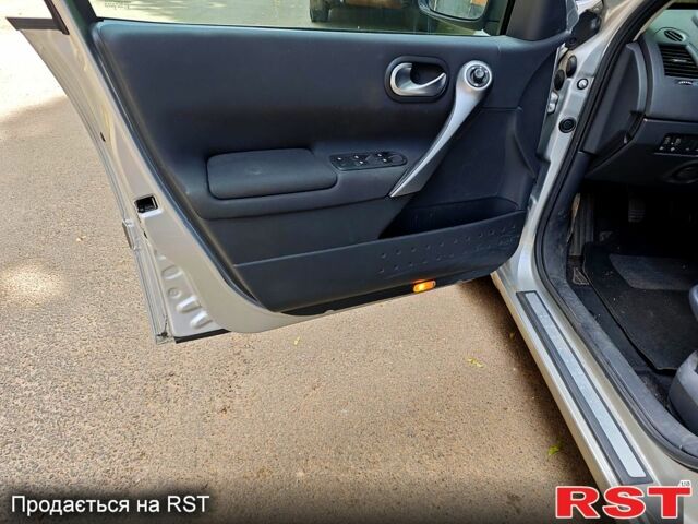 Серый Рено Меган, объемом двигателя 1.6 л и пробегом 185 тыс. км за 6250 $, фото 11 на Automoto.ua