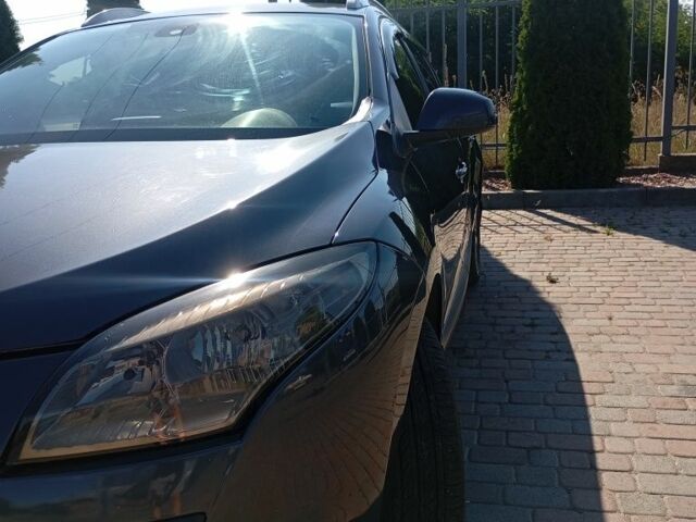 Серый Рено Меган, объемом двигателя 1.5 л и пробегом 300 тыс. км за 7000 $, фото 5 на Automoto.ua