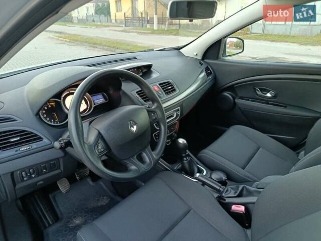 Серый Рено Меган, объемом двигателя 1.6 л и пробегом 195 тыс. км за 6800 $, фото 13 на Automoto.ua