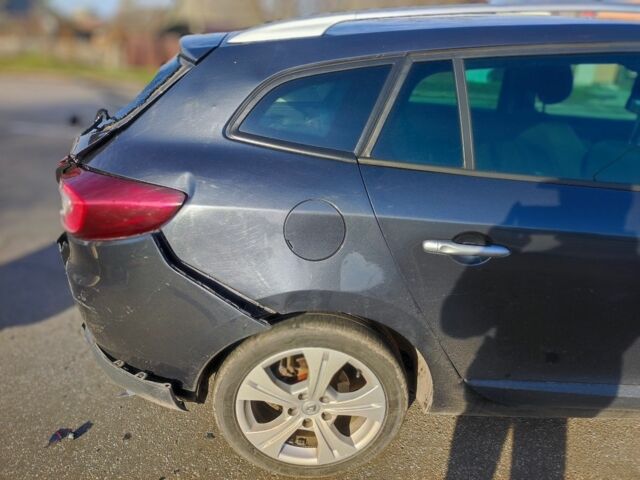 Серый Рено Меган, объемом двигателя 1.4 л и пробегом 188 тыс. км за 3200 $, фото 2 на Automoto.ua