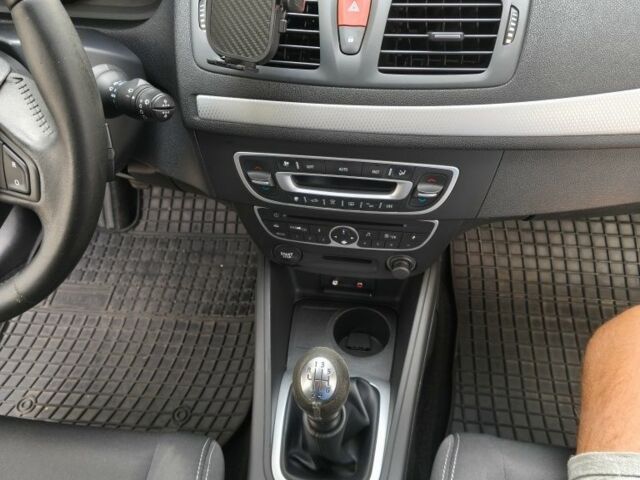 Серый Рено Меган, объемом двигателя 1.4 л и пробегом 215 тыс. км за 5900 $, фото 21 на Automoto.ua