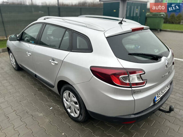 Сірий Рено Меган, об'ємом двигуна 1.6 л та пробігом 172 тис. км за 7450 $, фото 27 на Automoto.ua
