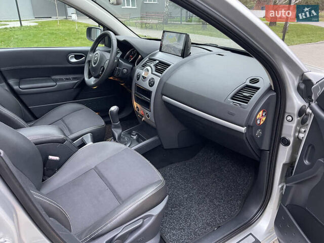 Сірий Рено Меган, об'ємом двигуна 1.6 л та пробігом 230 тис. км за 5950 $, фото 30 на Automoto.ua