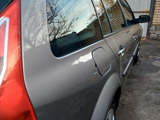 Серый Рено Меган, объемом двигателя 1.6 л и пробегом 226 тыс. км за 5900 $, фото 7 на Automoto.ua