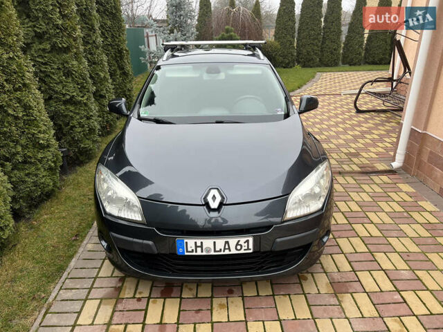 Серый Рено Меган, объемом двигателя 1.6 л и пробегом 210 тыс. км за 7399 $, фото 30 на Automoto.ua