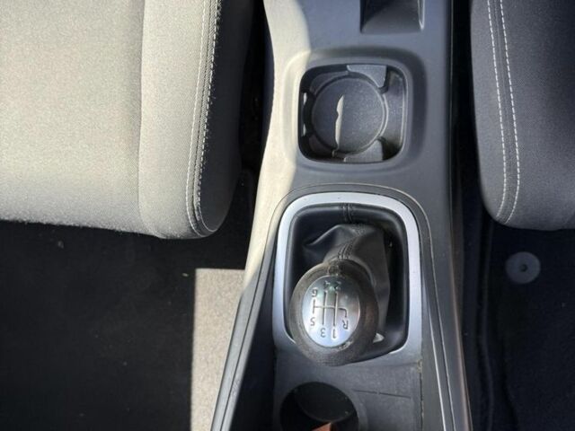 Серый Рено Меган, объемом двигателя 0 л и пробегом 143 тыс. км за 3999 $, фото 11 на Automoto.ua