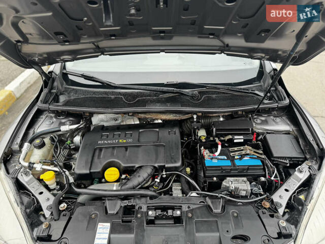 Сірий Рено Меган, об'ємом двигуна 1.4 л та пробігом 266 тис. км за 5200 $, фото 17 на Automoto.ua