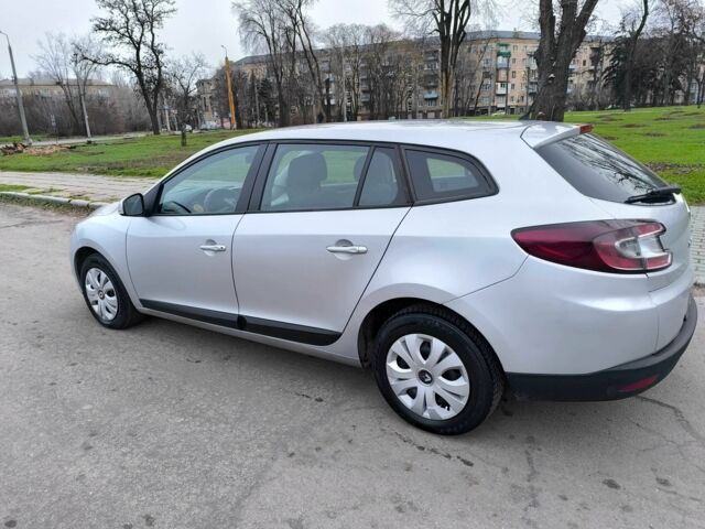 Сірий Рено Меган, об'ємом двигуна 1.5 л та пробігом 223 тис. км за 6700 $, фото 19 на Automoto.ua