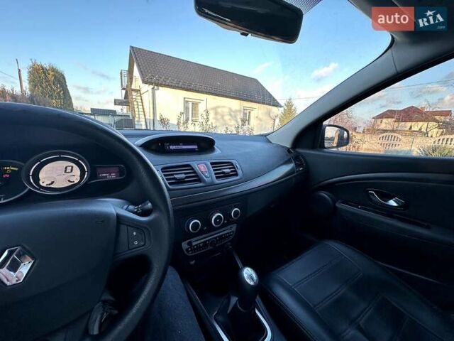Сірий Рено Меган, об'ємом двигуна 1.46 л та пробігом 220 тис. км за 7190 $, фото 18 на Automoto.ua