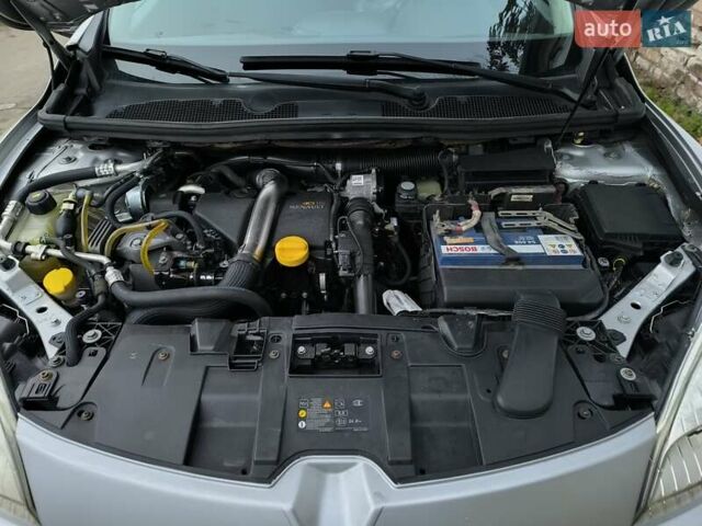 Сірий Рено Меган, об'ємом двигуна 1.46 л та пробігом 325 тис. км за 6700 $, фото 34 на Automoto.ua