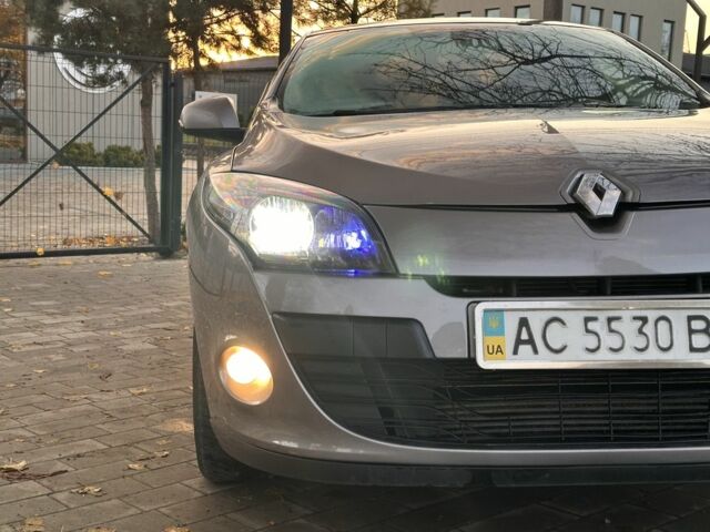 Серый Рено Меган, объемом двигателя 1.5 л и пробегом 275 тыс. км за 5350 $, фото 10 на Automoto.ua