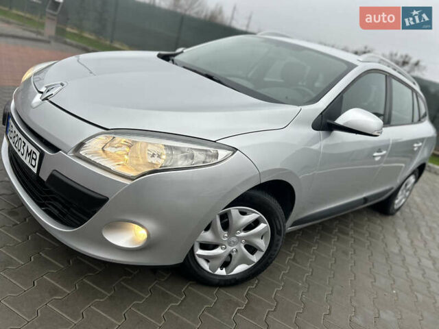 Сірий Рено Меган, об'ємом двигуна 1.6 л та пробігом 172 тис. км за 7450 $, фото 3 на Automoto.ua