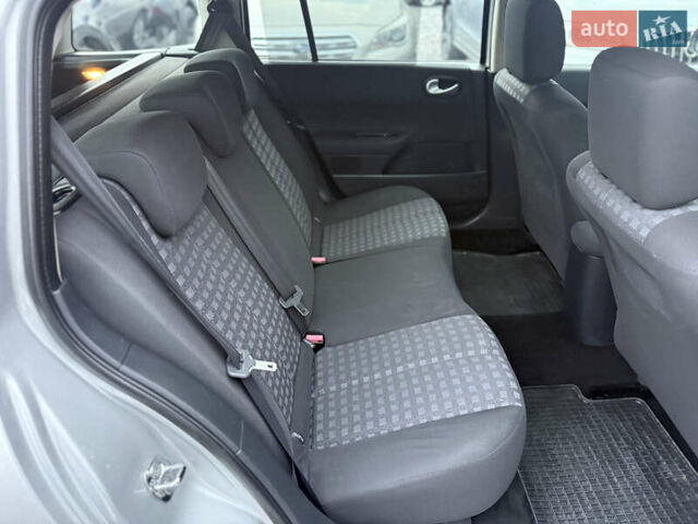 Серый Рено Меган, объемом двигателя 1.6 л и пробегом 156 тыс. км за 6850 $, фото 13 на Automoto.ua