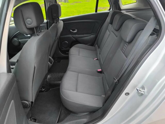 Сірий Рено Меган, об'ємом двигуна 1.5 л та пробігом 223 тис. км за 6700 $, фото 2 на Automoto.ua