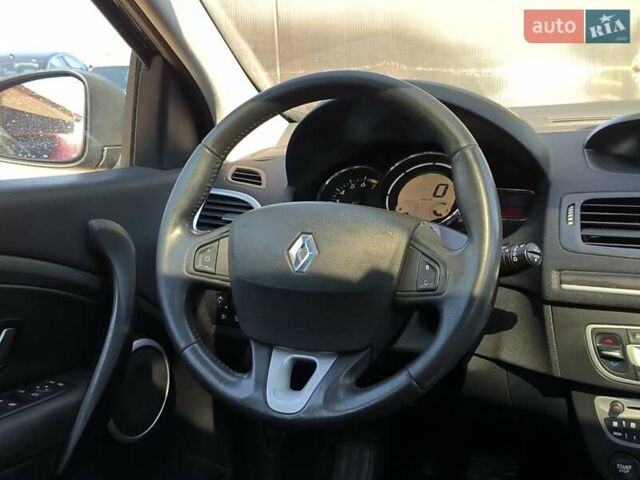 Сірий Рено Меган, об'ємом двигуна 2 л та пробігом 243 тис. км за 7190 $, фото 14 на Automoto.ua