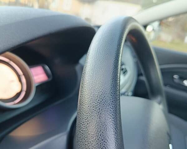 Серый Рено Меган, объемом двигателя 1.6 л и пробегом 195 тыс. км за 6800 $, фото 22 на Automoto.ua