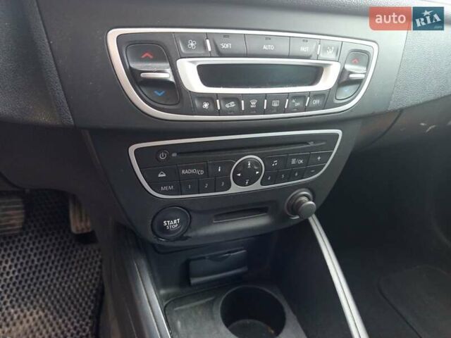 Сірий Рено Меган, об'ємом двигуна 1.6 л та пробігом 227 тис. км за 6500 $, фото 9 на Automoto.ua
