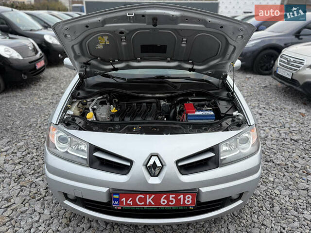 Серый Рено Меган, объемом двигателя 1.6 л и пробегом 156 тыс. км за 6850 $, фото 25 на Automoto.ua