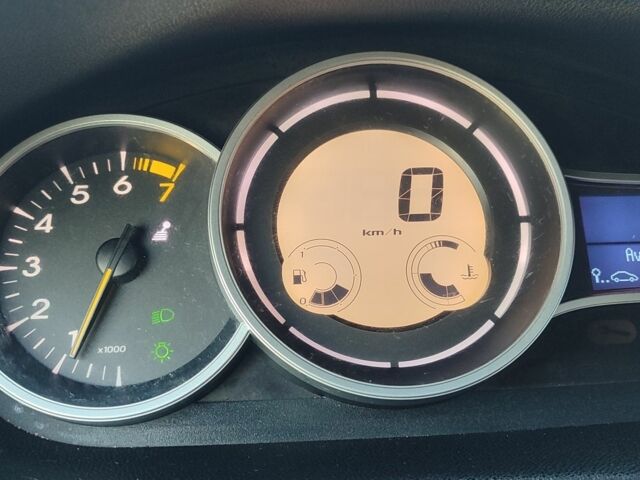 Сірий Рено Меган, об'ємом двигуна 1.6 л та пробігом 213 тис. км за 6500 $, фото 4 на Automoto.ua