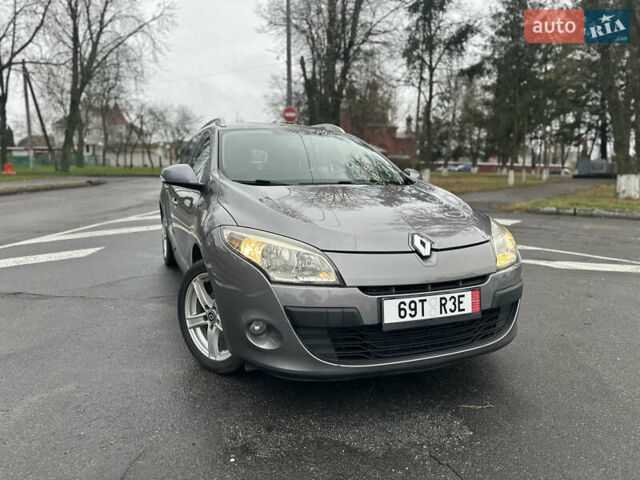 Серый Рено Меган, объемом двигателя 1.6 л и пробегом 176 тыс. км за 6500 $, фото 11 на Automoto.ua