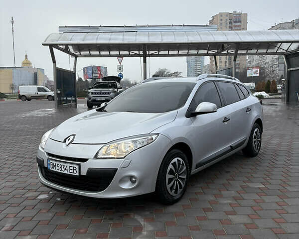 Сірий Рено Меган, об'ємом двигуна 1.6 л та пробігом 227 тис. км за 6200 $, фото 1 на Automoto.ua