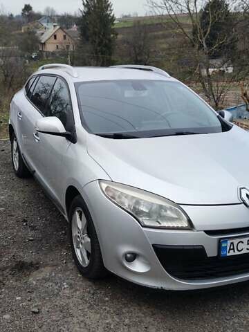 Сірий Рено Меган, об'ємом двигуна 1.5 л та пробігом 337 тис. км за 5600 $, фото 4 на Automoto.ua