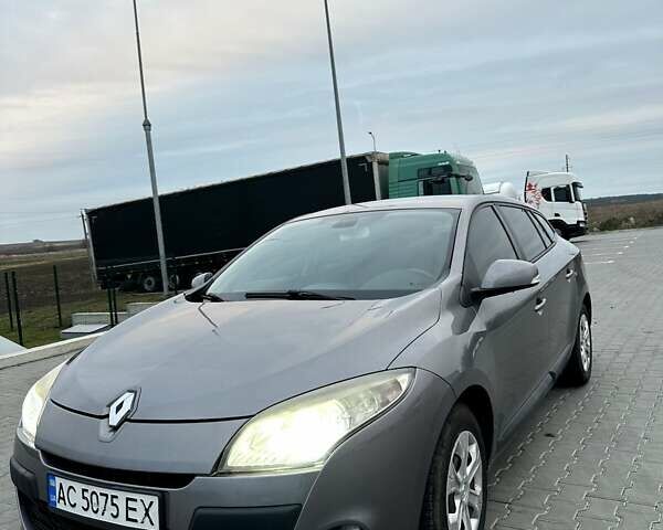 Сірий Рено Меган, об'ємом двигуна 1.46 л та пробігом 220 тис. км за 7190 $, фото 2 на Automoto.ua