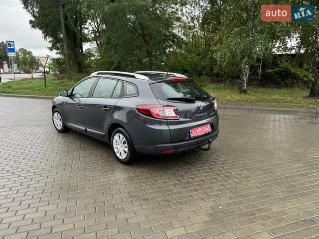 Серый Рено Меган, объемом двигателя 1.6 л и пробегом 231 тыс. км за 7800 $, фото 29 на Automoto.ua