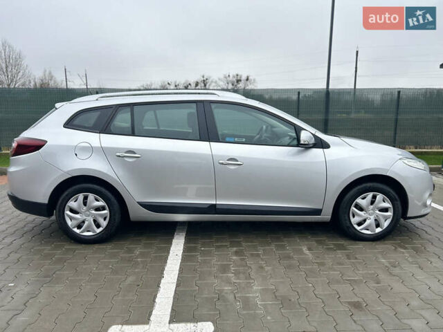 Сірий Рено Меган, об'ємом двигуна 1.6 л та пробігом 172 тис. км за 7450 $, фото 53 на Automoto.ua