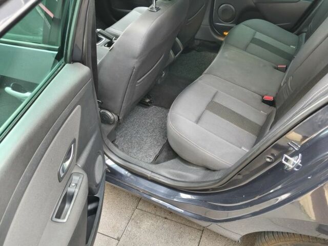 Серый Рено Меган, объемом двигателя 1.4 л и пробегом 215 тыс. км за 5900 $, фото 15 на Automoto.ua