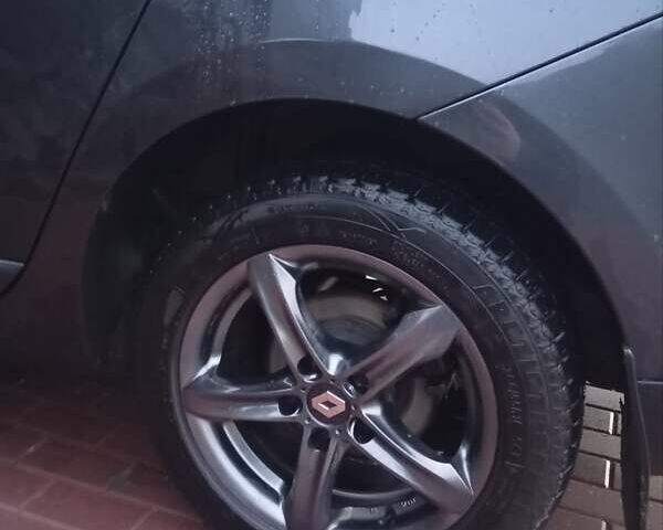 Серый Рено Меган, объемом двигателя 1.5 л и пробегом 300 тыс. км за 7000 $, фото 6 на Automoto.ua