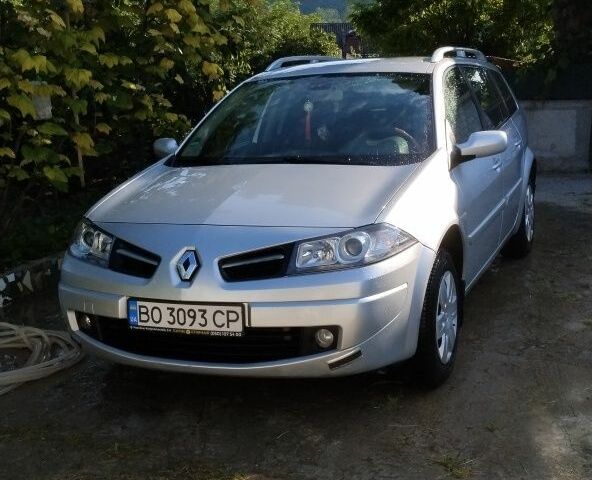 Серый Рено Меган, объемом двигателя 1.5 л и пробегом 230 тыс. км за 5600 $, фото 2 на Automoto.ua